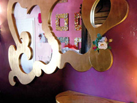 legno ricoperto in foglia d'oro/wooden frame coated in golden leaf