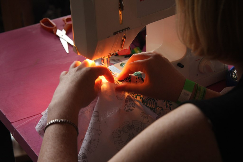 "FTLO Castlepalooza" ReDress colab