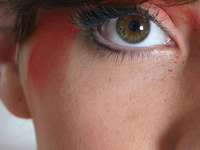 Photography by Carmen Mayta. Make up: Jose Manuel Roo. Creative Direction & Styling: Gisele Diaz