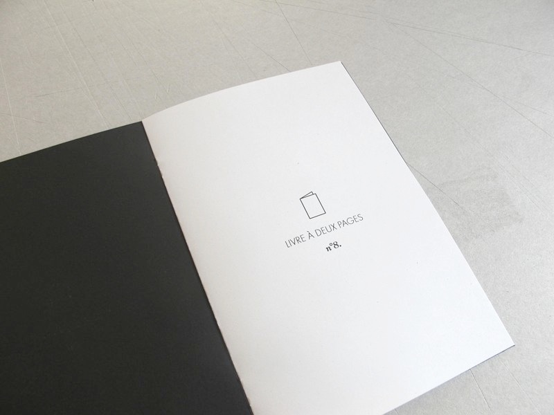 Livre à deux pages - Editions Périphérique (2011)