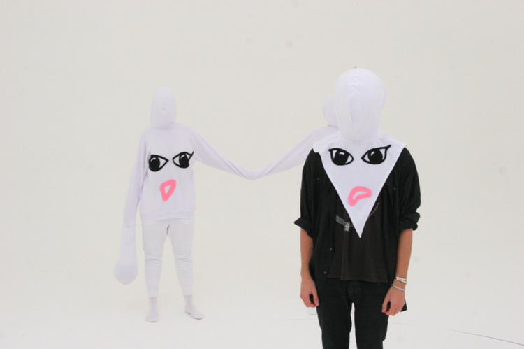 VAN SHEE / 'CAT IN THE EYE' music video