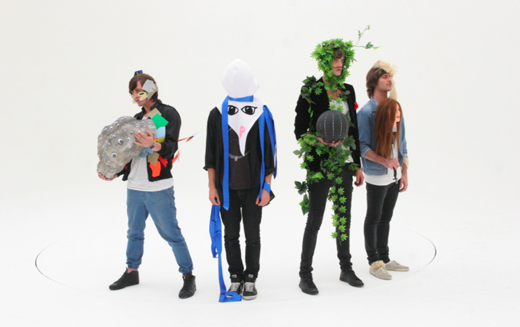 VAN SHEE / 'CAT IN THE EYE' music video