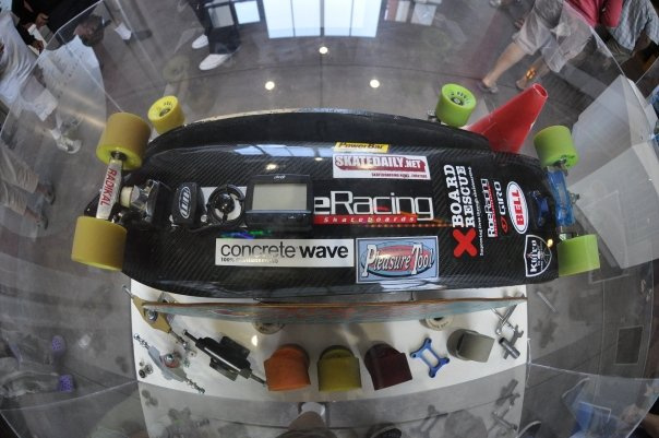 Slalom skateboard racing gear
