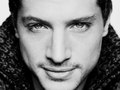 Simon Rex