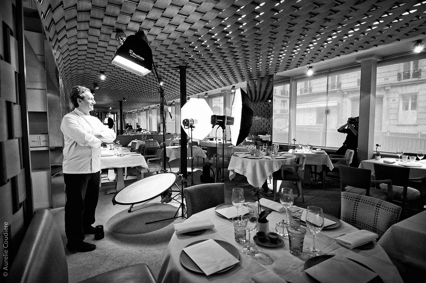 Jean Louis Nomicos, chef cooking - © Aurelie Coudiere