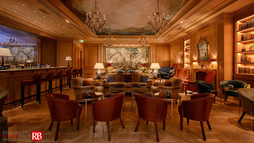 New Bar of Le Bristol Paris © Romeo Balancourt