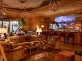 New Bar of Le Bristol Paris © Romeo Balancourt