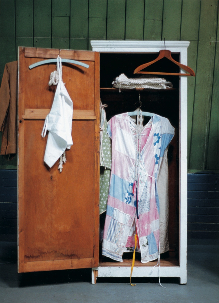 JESSICA OGDEN Art Director Stephen Male 1996-present Mandarina Duck Installation