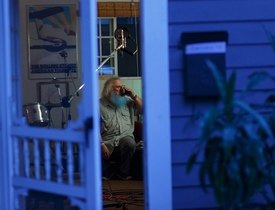 r.stevie moore