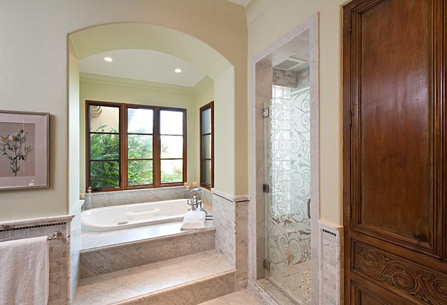 Master Bath Tub Area