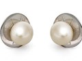 Cream Stud pearls made with sterling silver)
