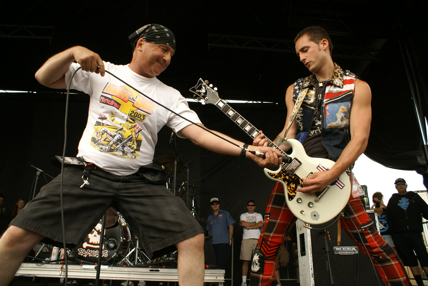 Angry Samoans warped tour 2010
