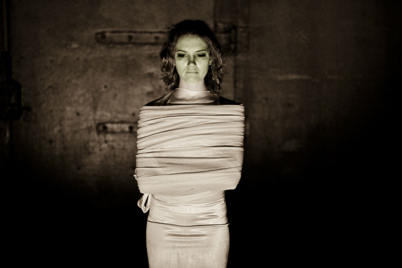 directed by Marcus Stern; Lighting by Justin Townsend; photo: Marcus Stern