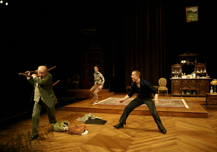 Directed by David Wheeler / Scenery: Michael Griggs / Photo: T.Charles Erickson