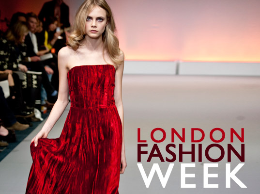 Cara Delevigne - London Fashion Week