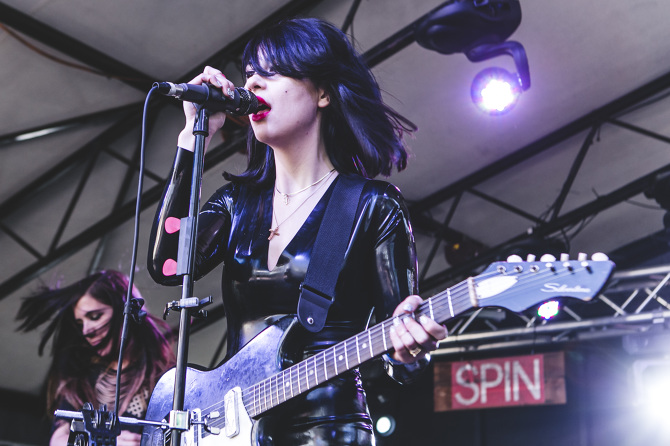 Dum Dum Girls