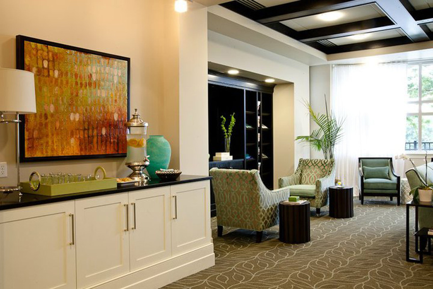 Client Lounge & Refreshments
