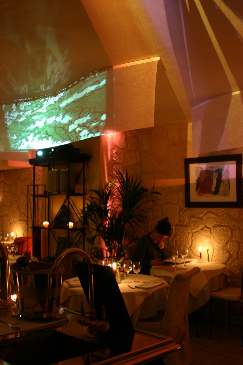 VO bar/club ephemeral installation