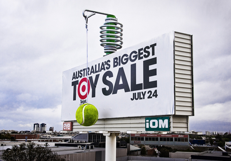 Outdoor totem tennis
